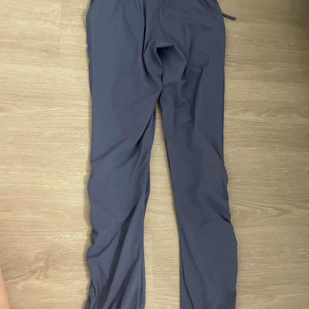 Lulululemon relaxed Blue dance size 0 pants
